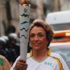 Maria Beltrão conduz a Tocha Olímpica Rio 2016
